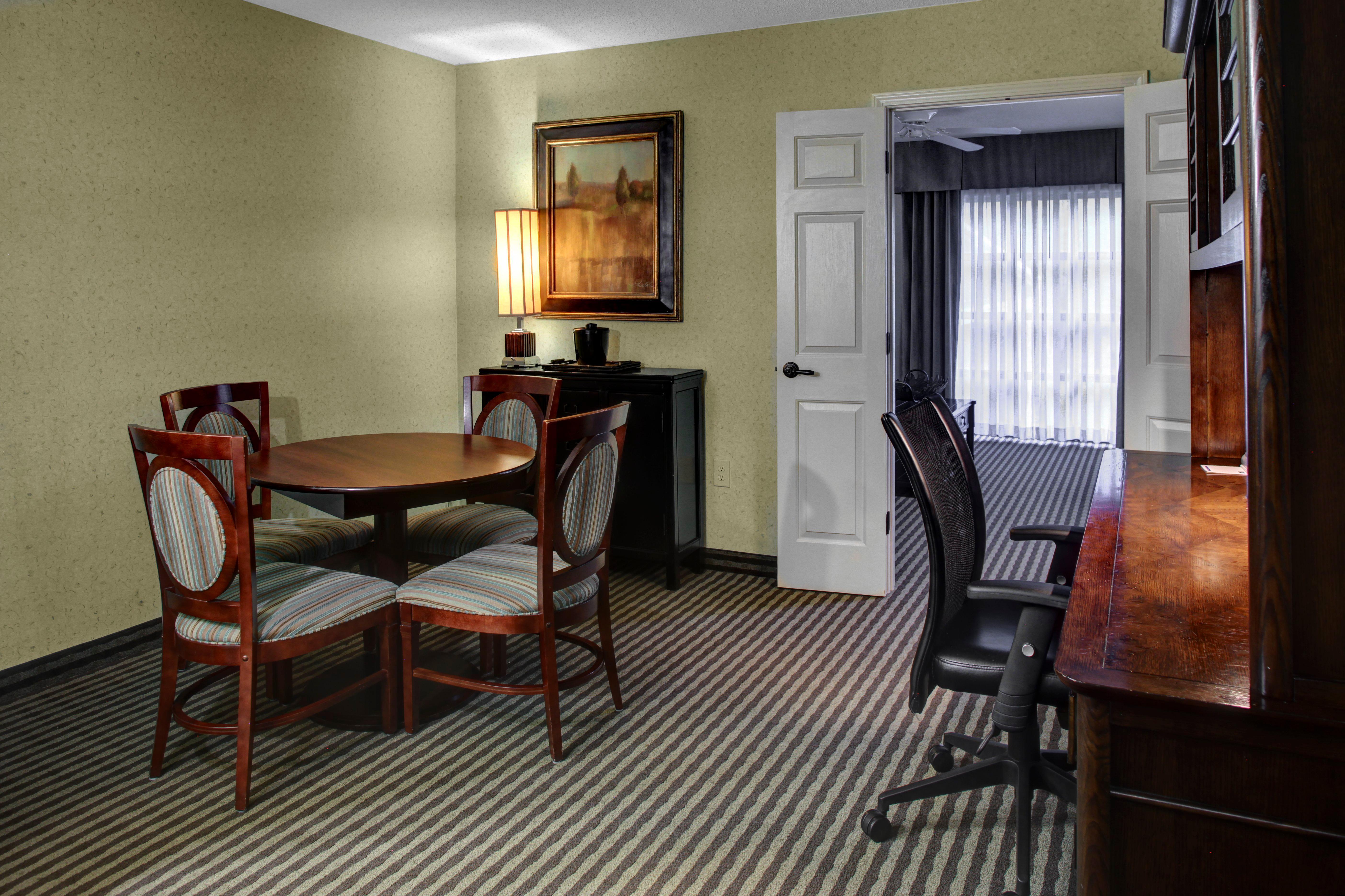 Express & Buckhead By Ihg 3*